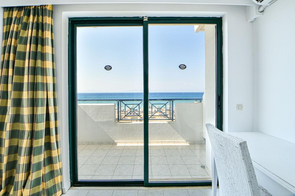 Forum Beach Lalyssos Exterior foto